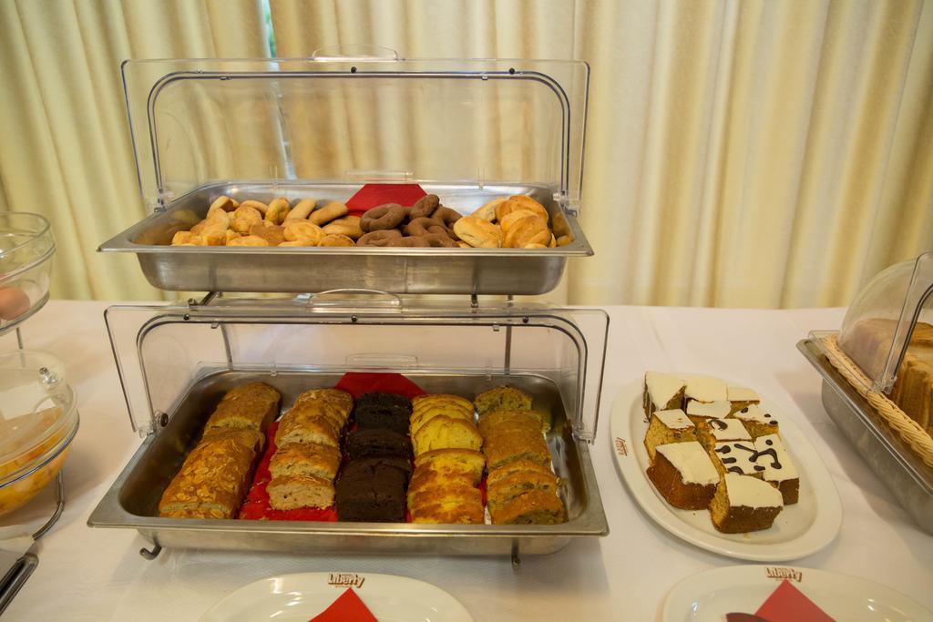 Hotel Liberty Missolonghi Экстерьер фото
