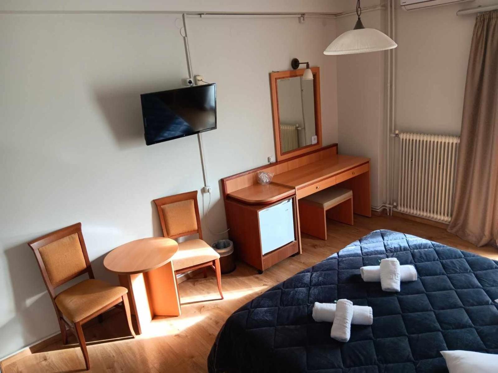 Hotel Liberty Missolonghi Экстерьер фото