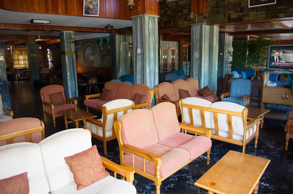 Hotel Liberty Missolonghi Экстерьер фото