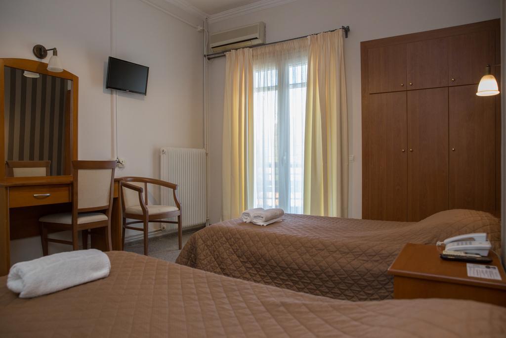 Hotel Liberty Missolonghi Экстерьер фото