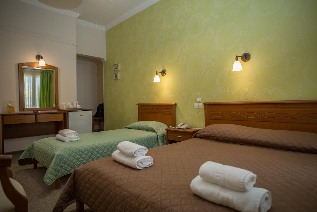 Hotel Liberty Missolonghi Экстерьер фото